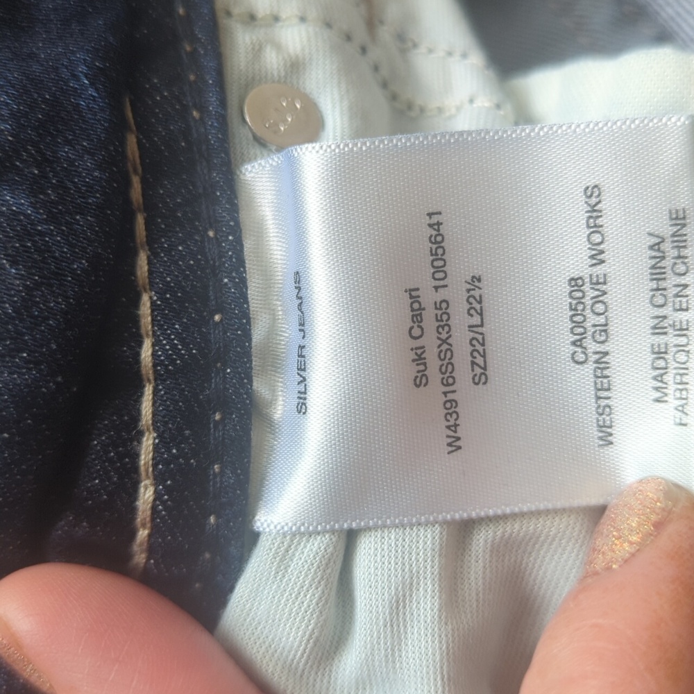 Silver Jeans Suki Capri size 22 L 22 1/2 Western Glove Works Shorts - Picture 4 of 4
